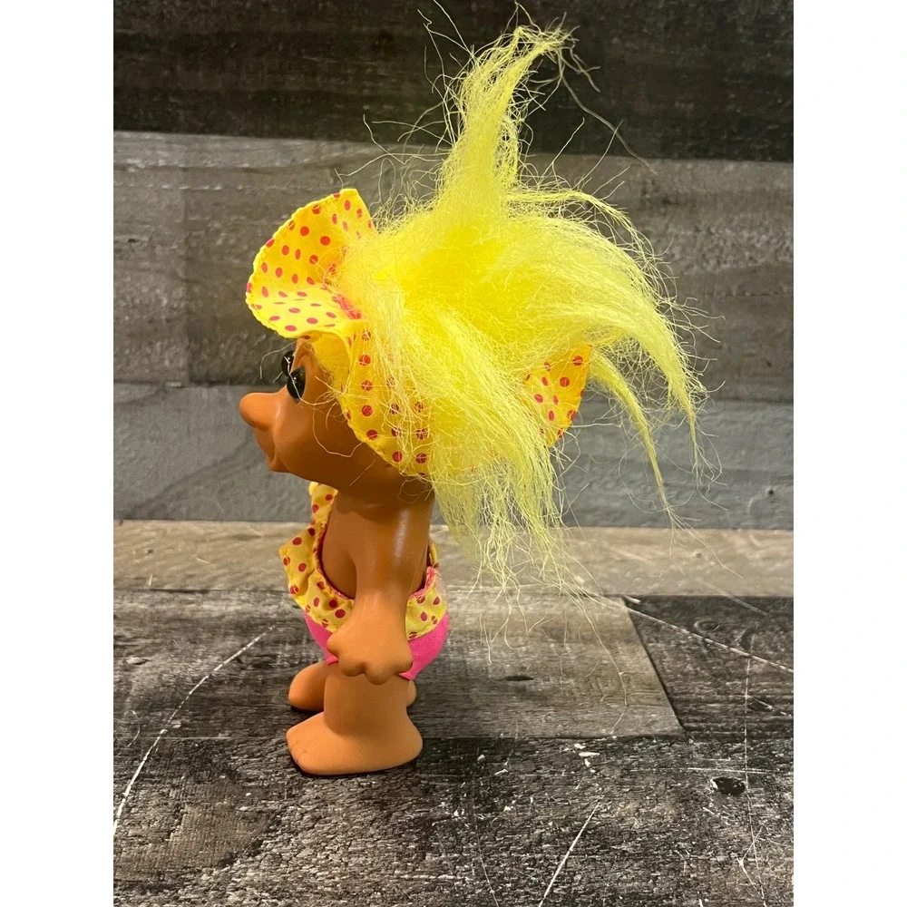 Vintage 1991 TNT Troll Doll Yellow Hair Pink Swimsuit Polka Dot Sun Hat 3 Inch
